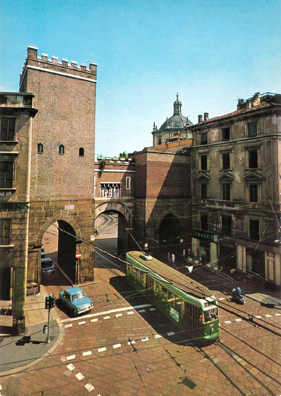 Colori in cartolina - Vecchia Porta Ticinese.