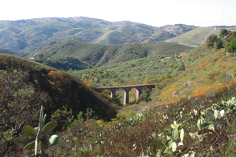 Benvenuti in Sicilia - Paesaggio presso Vizzini