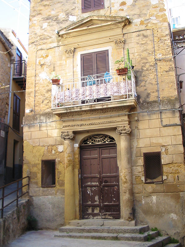 Agrigento - Palazzi per la citt