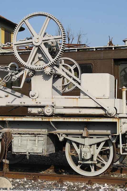 Locomotive monumento - Carro gru.