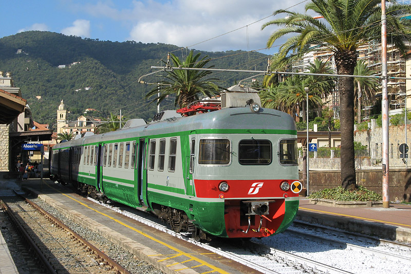 ALe 801/940 - 7. Verde e grigia