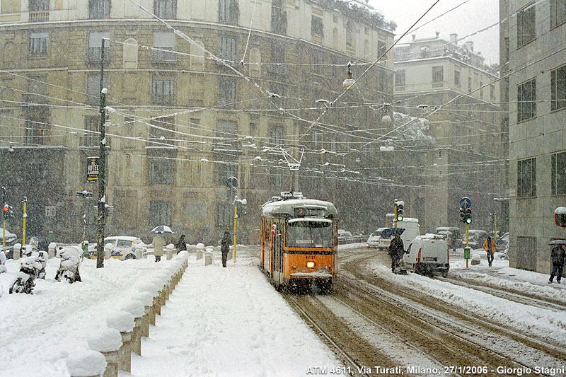 Neve sulla citt! - Largo Donegani.