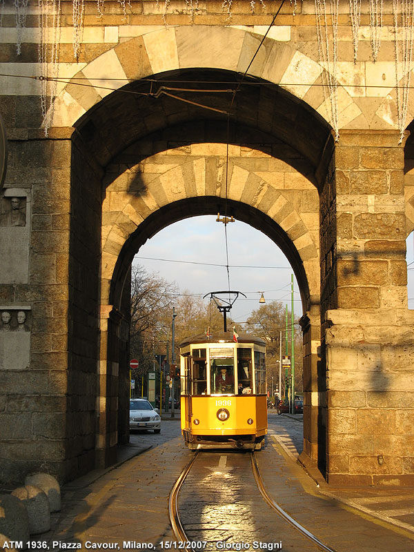 In centro - Piazza Cavour.