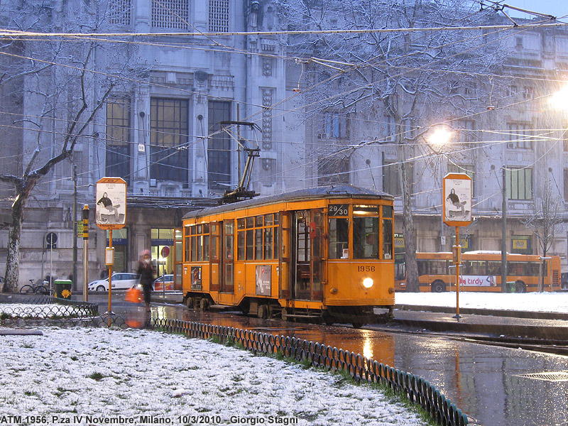 Neve sulla citt! - P.za IV Novembre.