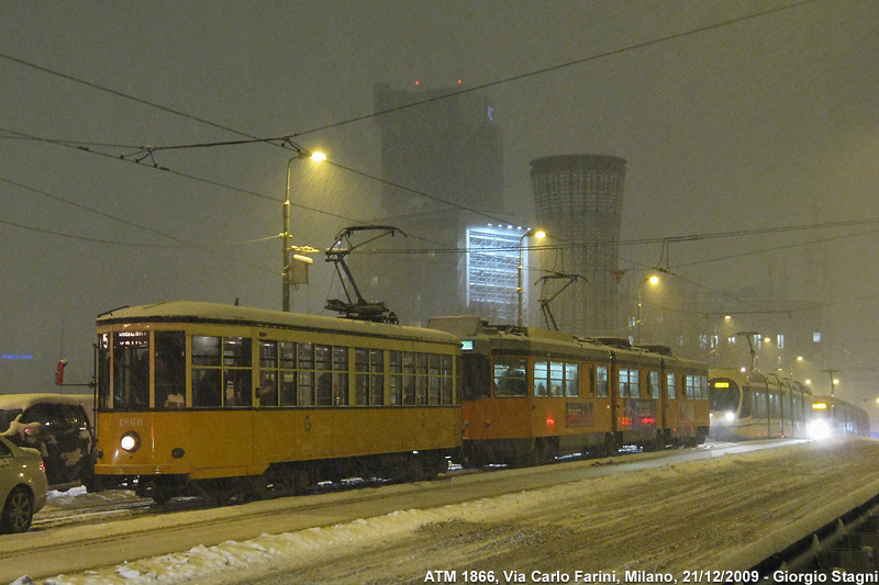 Neve sulla citt! - Via C. Farini.