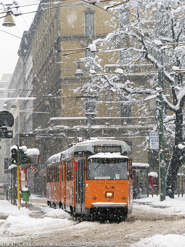 Neve sulla citt! - Piazza Cavour.