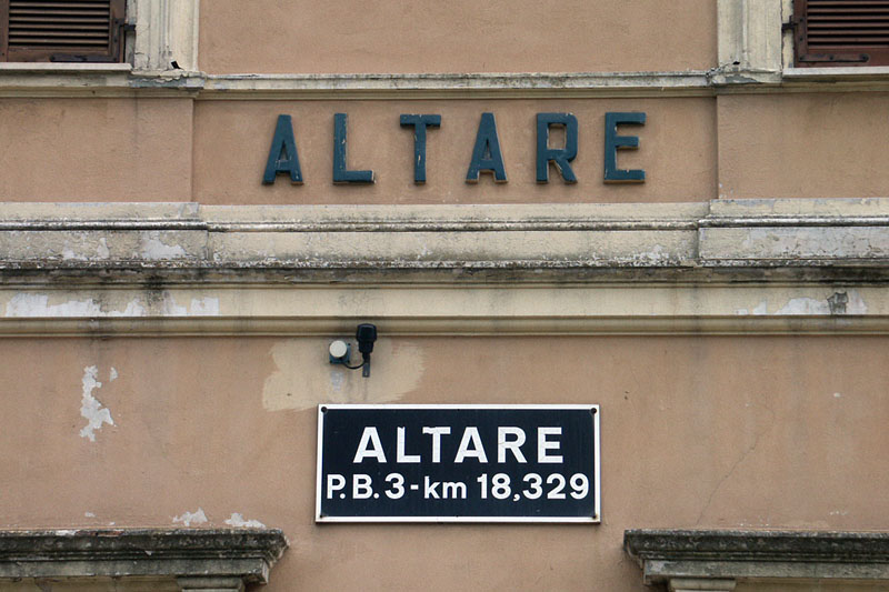 Cartelli neri - Altare.
