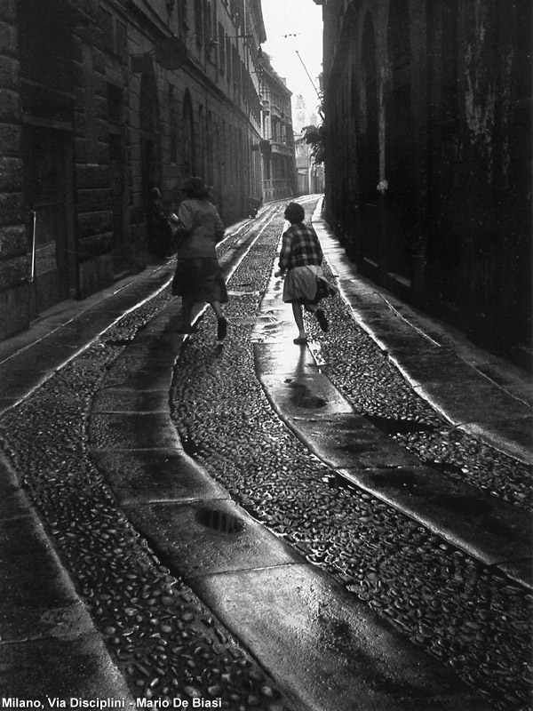 Milano di Mario De Biasi - Via Disciplini.