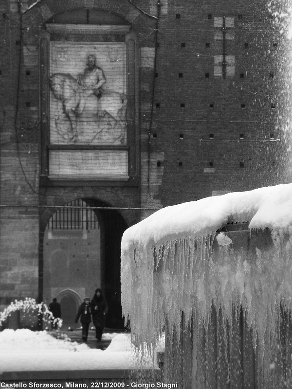 Tempo di neve - Castello Sforzesco.