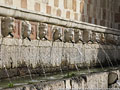 L'Aquila (molto) tempo dopo. - Fontana delle 99 cannelle.