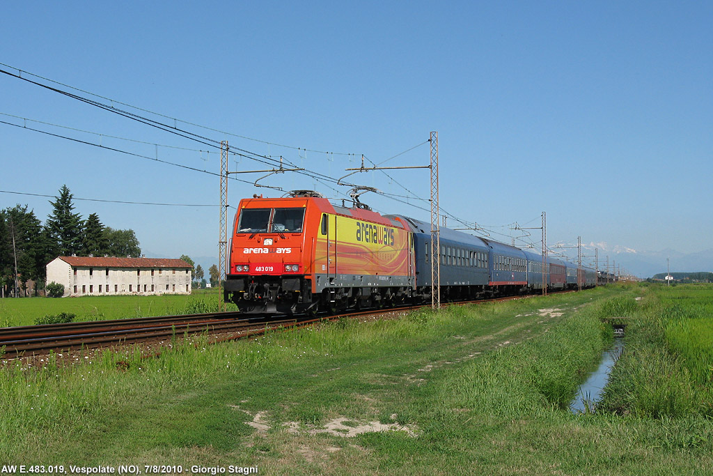 Un treno tutto arancio - Vespolate.