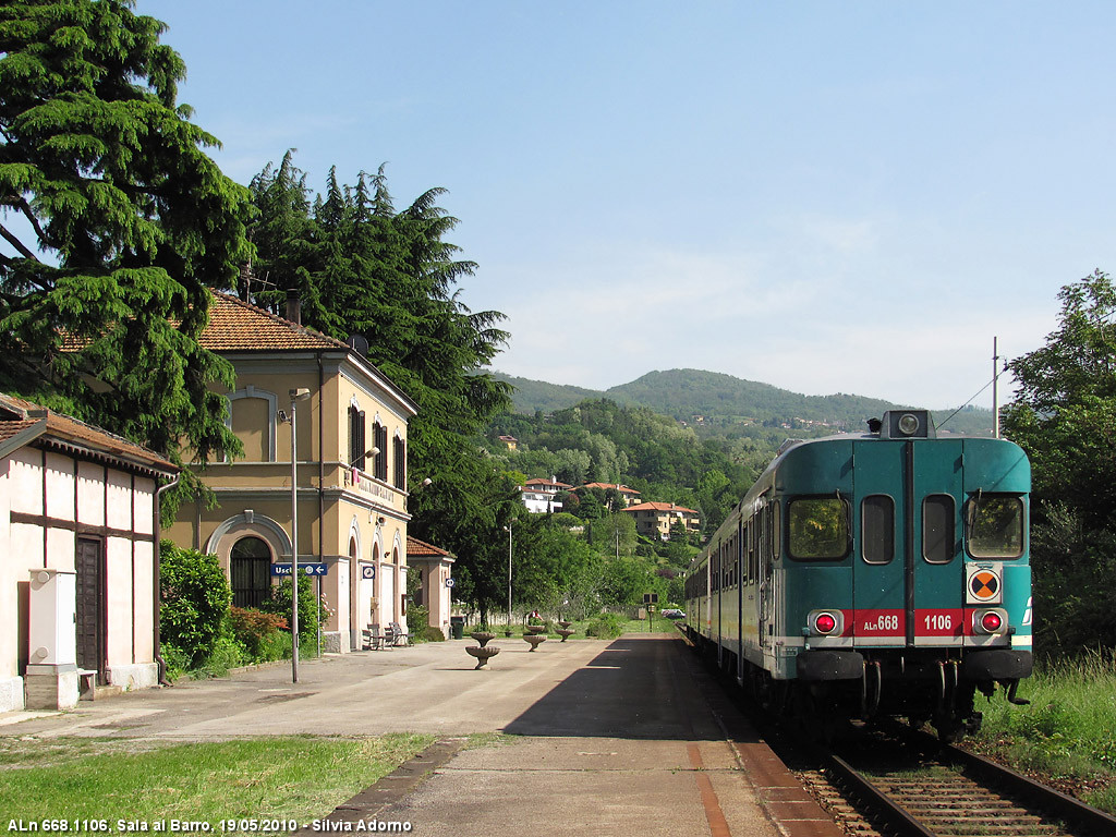 L'automotrice in stazione - Sala al Barro.