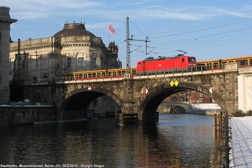 Berlin - Stadtbahn - Museumsinsel.