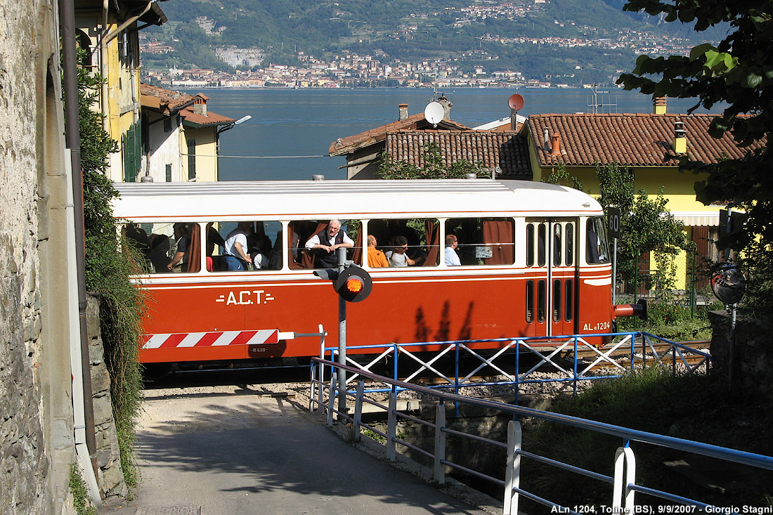 Lo Schienenbus - Toline.