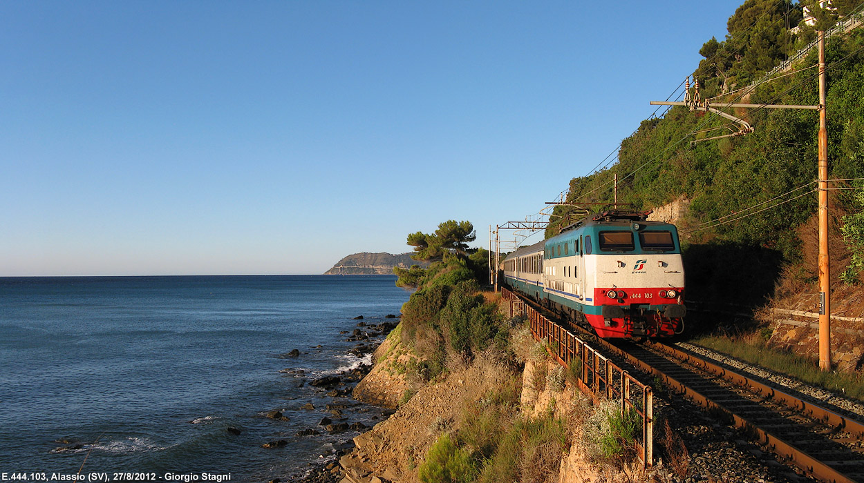 Estate 2012 - Di alba e di Intercity - Alassio.