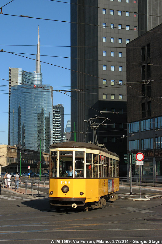 Diversit di sfondi per le Carrelli - Via Ferrari.