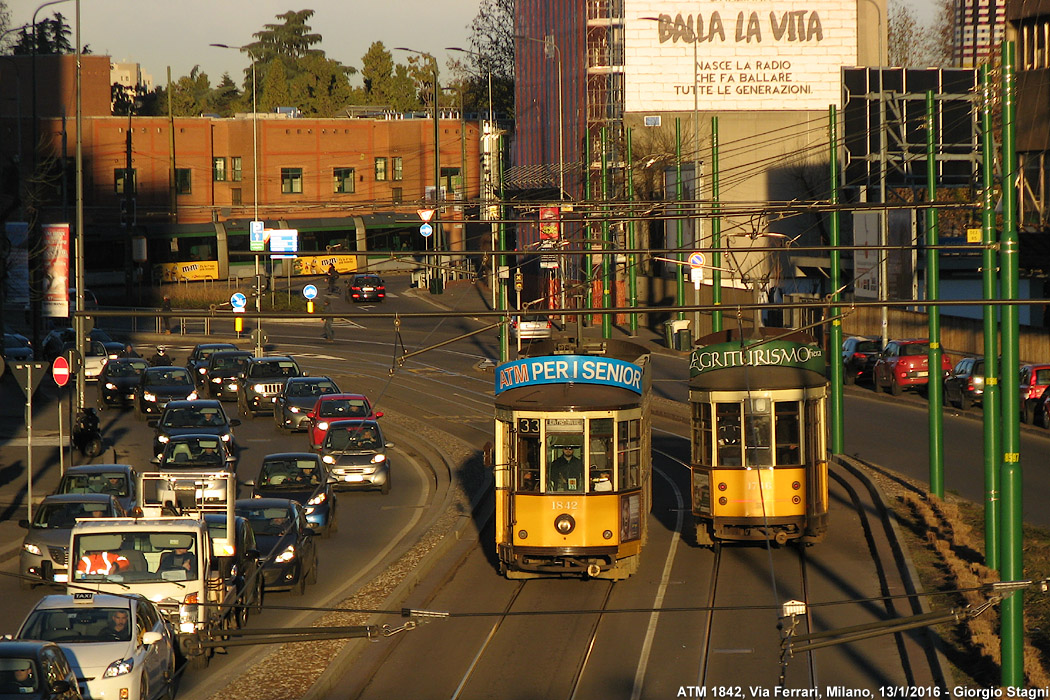 Tram a Milano 2016 - Via Ferrari.