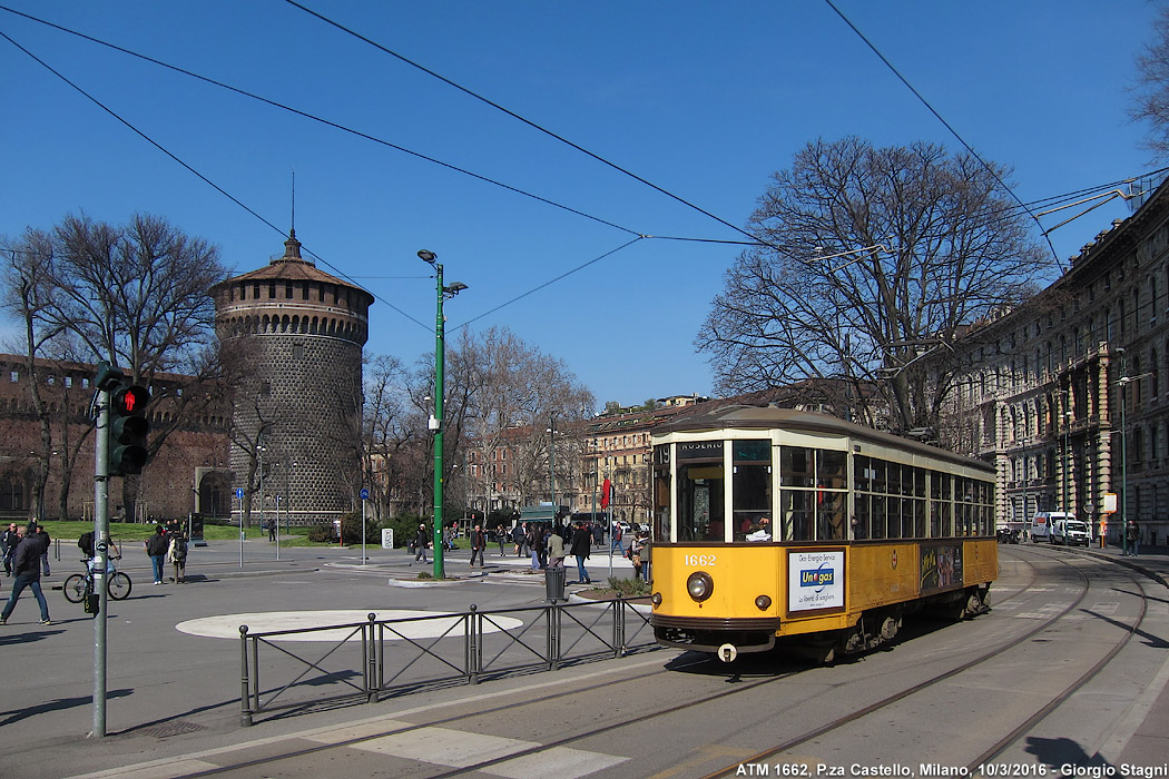 Tram a Milano 2016 - Castello.