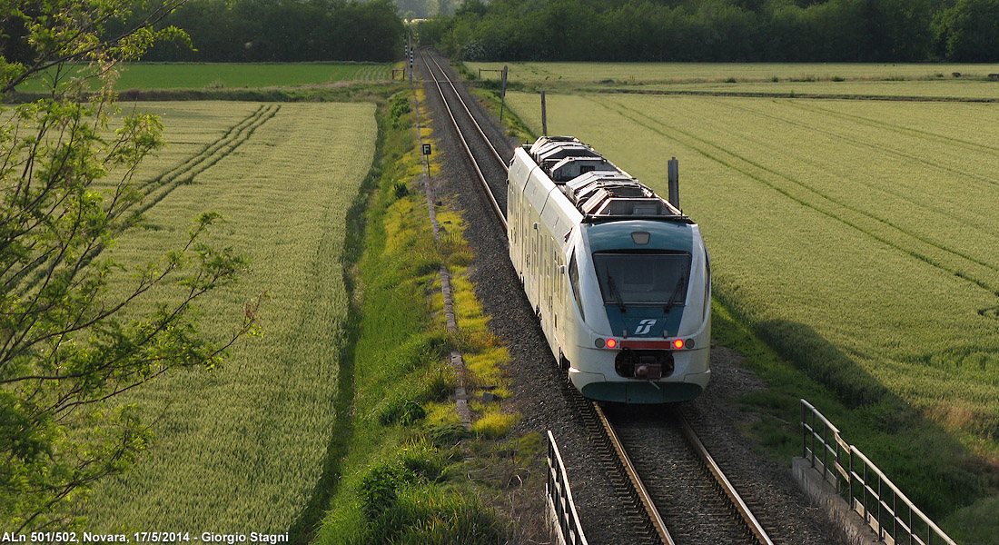 Risaie intorno a Novara - Novara (linea per Biella).