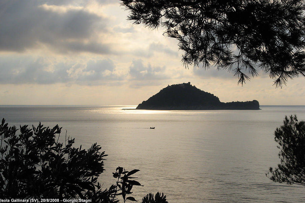 Guardando l'Isola Gallinara - Dalla Punta Murena.