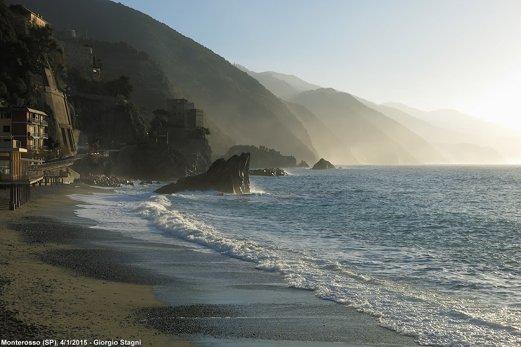 Levante verso sera - Monterosso.
