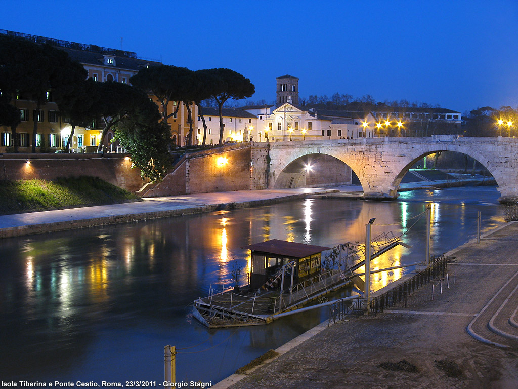 Lungo il Tevere - Isola Tiberina.