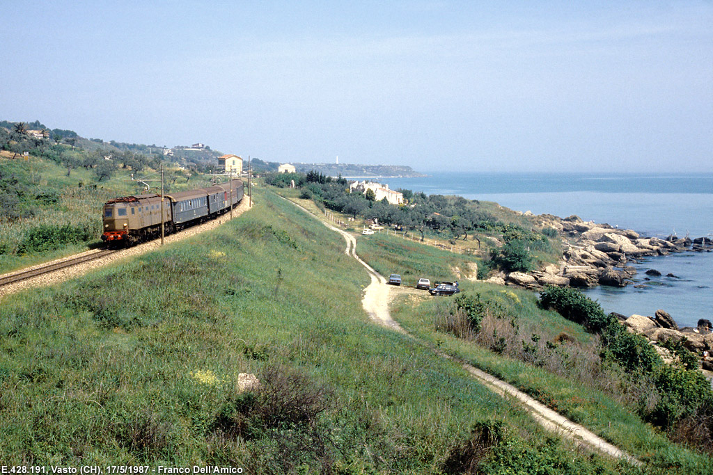 LINEA DI COSTA</b> - La ferrovia Ortona-Casalbordino - Vasto