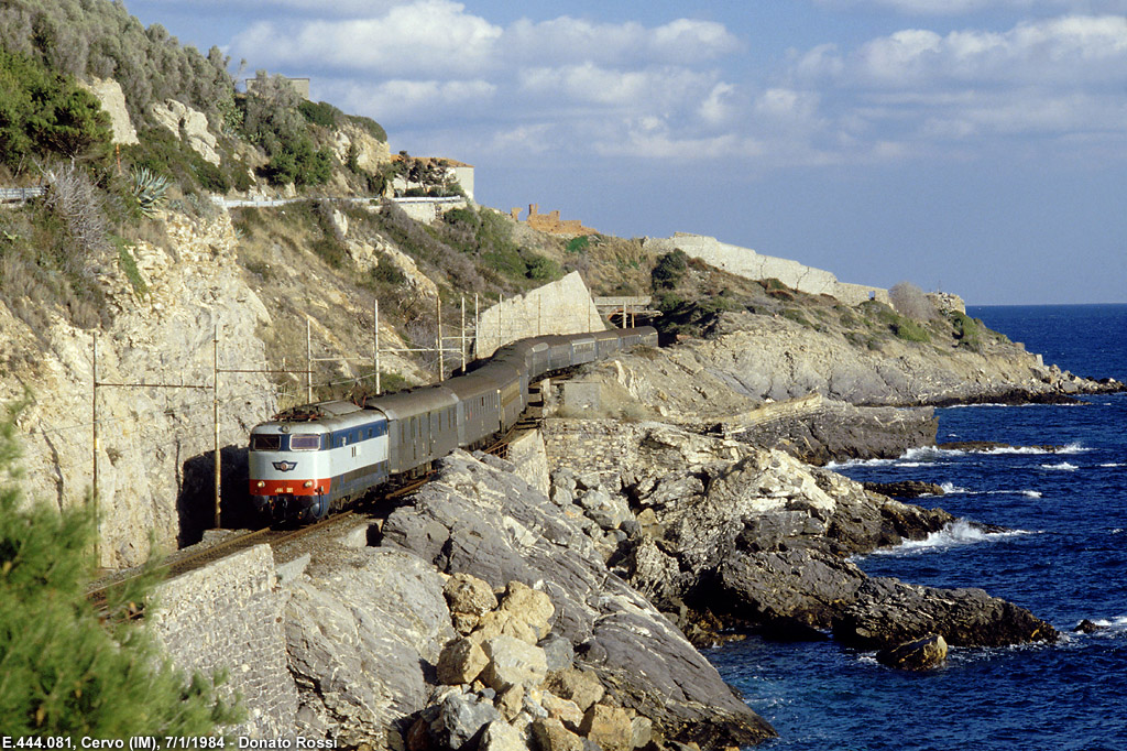 LINEA DI COSTA</b> - Panorami della costa ligure - Cervo