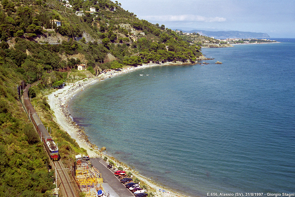 LINEA DI COSTA</b> - Panorami della costa ligure - Alassio