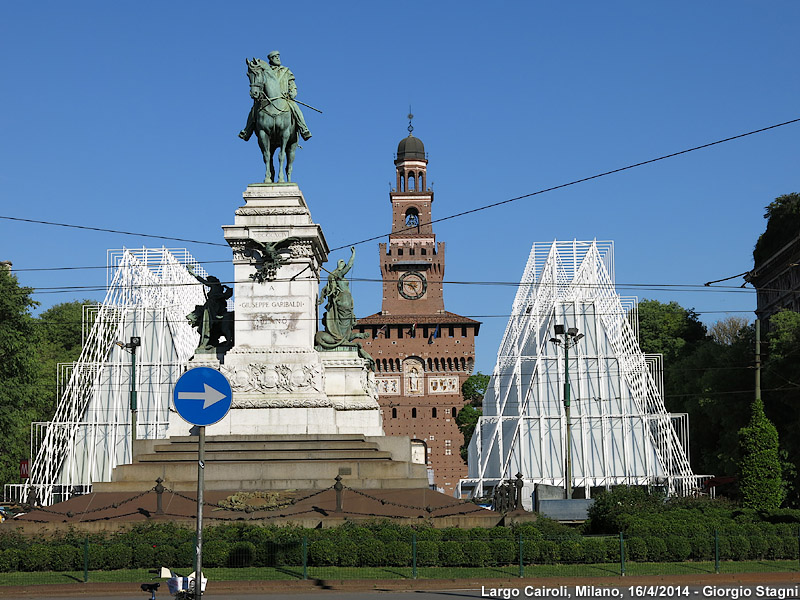 Milano, il cemento nuovo - Piazza Castello.