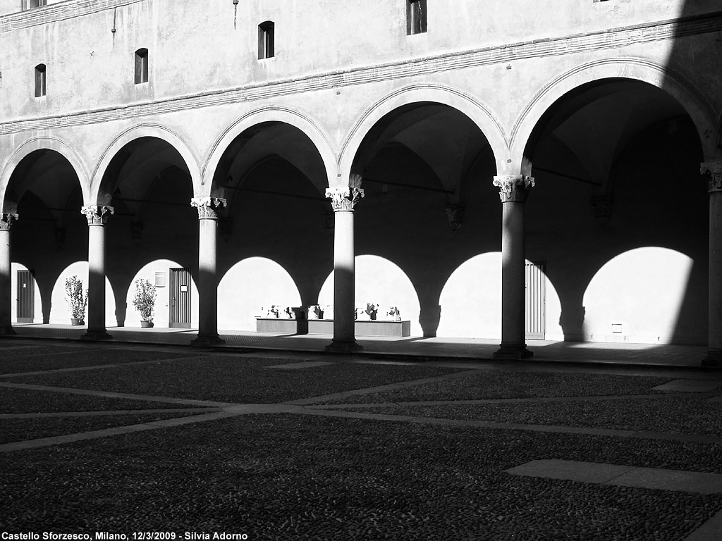 Sentieri di pietre e mattoni - Castello Sforzesco.
