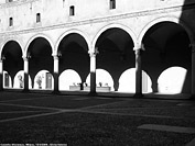 Sentieri di pietre e mattoni - Castello Sforzesco.