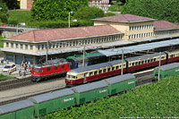 Swissminiatur - Re 4/4 e TEE RAe.