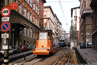 Le vetture storiche e gli spintori - P.za Casali.