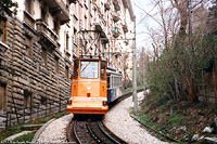 Le vetture storiche e gli spintori - P.za Casali.