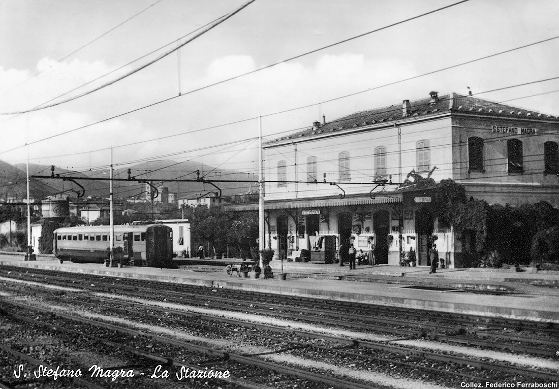 Elettromotrici in cartolina - S. Stefano Magra.