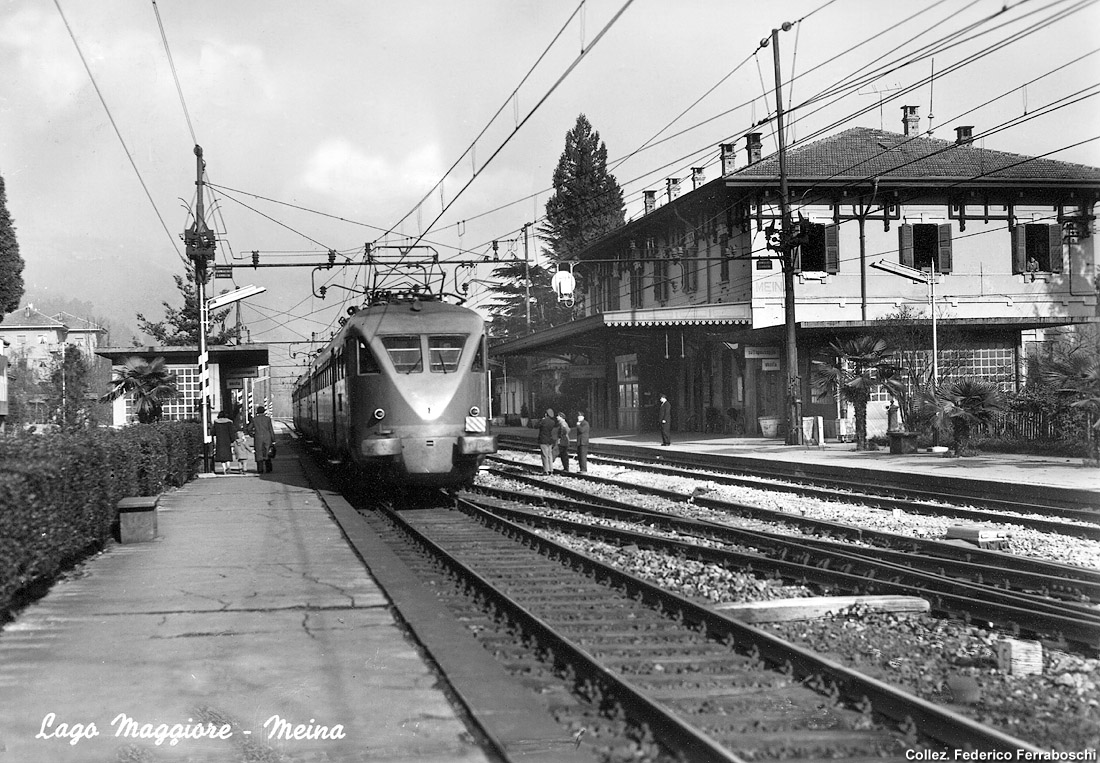 Elettromotrici in cartolina - Meina.