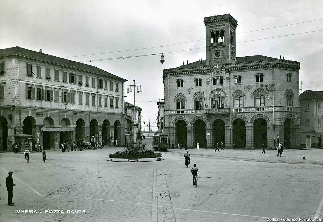 Le tranvie Ventimiglia-Bordighera e Oneglia-Porto Maurizio - Imperia, Piazza Dante.