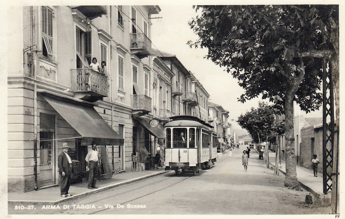 La tranvia Taggia-San Remo-Ospedaletti - Arma, via De Sonnaz.