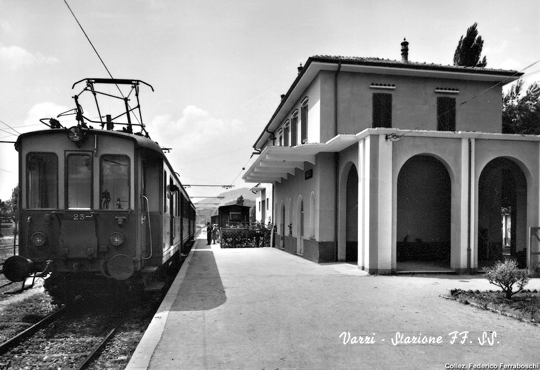 Elettromotrici in cartolina - Varzi.