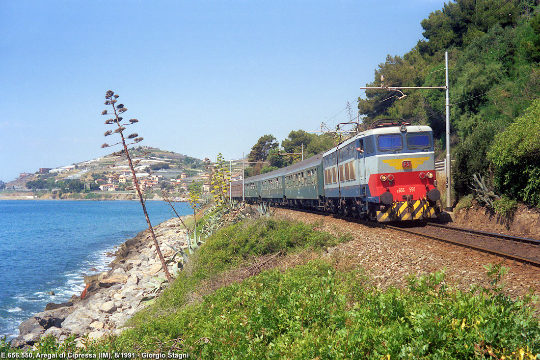 Classic Riviera: gli anni '90, l'ultima stagione dei treni internazionali - Aregai di Cipressa.