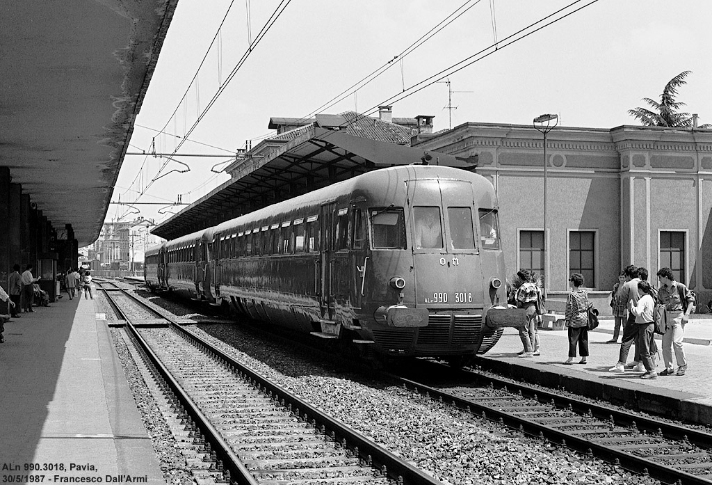 Forme di automotrici (ma non ALn 668) - Pavia.