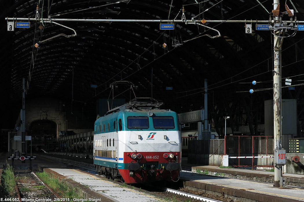 Milano Centrale - E.444.