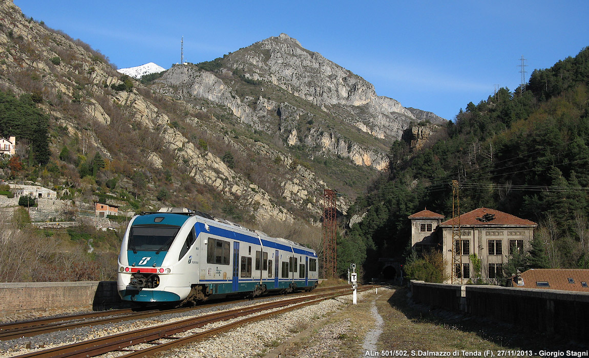 Cuneo-Ventimiglia: l'inverno 2013 - S.Dalmazzo di Tenda.