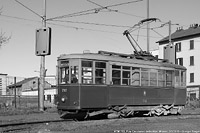 Tram in bianco e nero - P.za Cacciatori delle Alpi.
