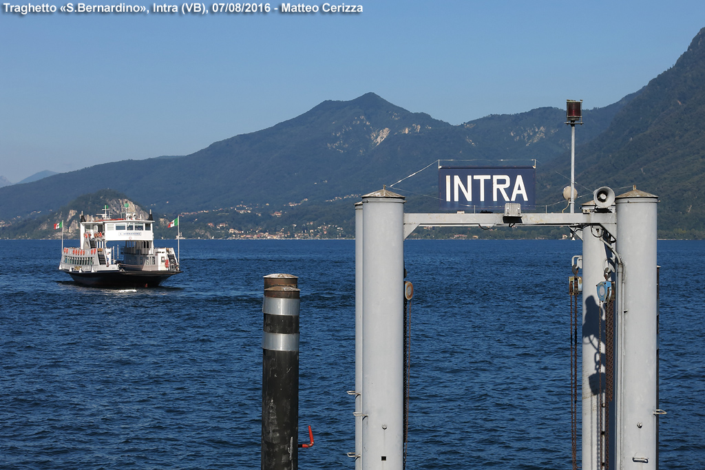 Laveno-Intra: i ferry boat - 