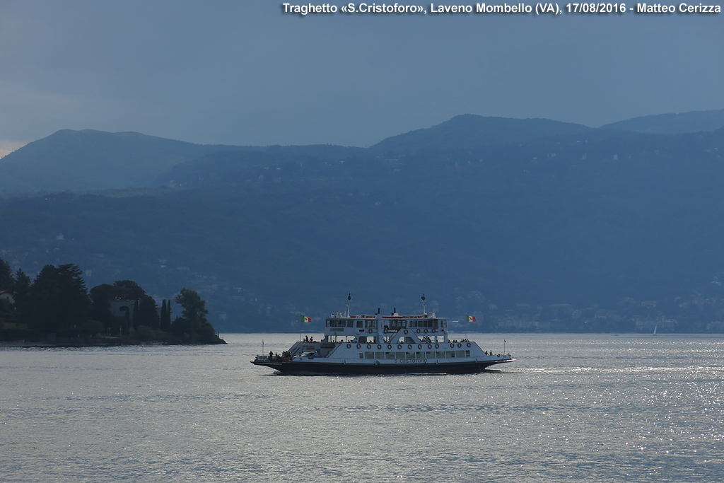 Laveno-Intra: i ferry boat - 