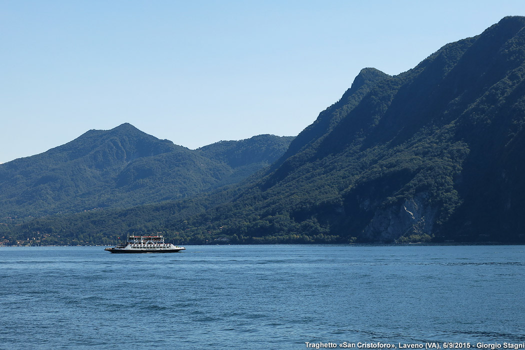 Laveno-Intra: i ferry boat - 