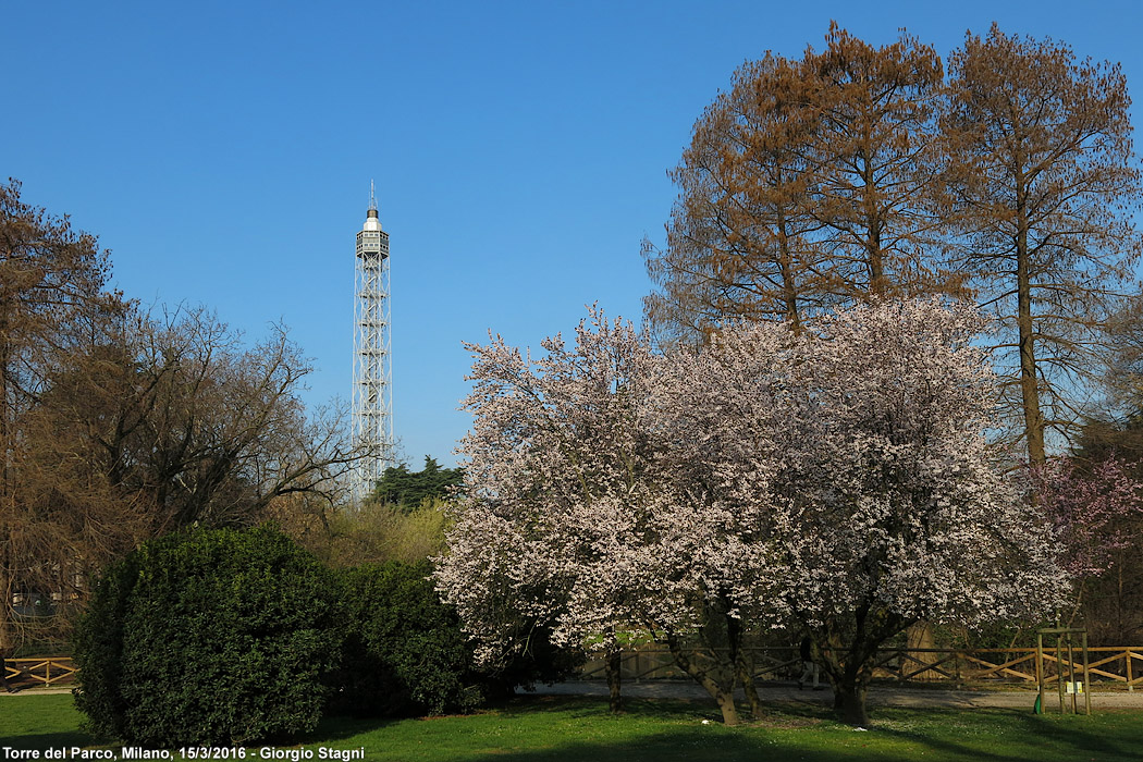 Intorno al Parco Sempione - Torre del Parco.