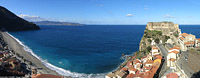 Attraverso lo Stretto - Scilla.